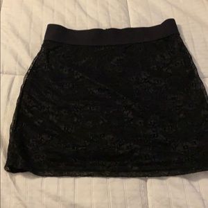 H&M black lace skirt🌸3for$15
